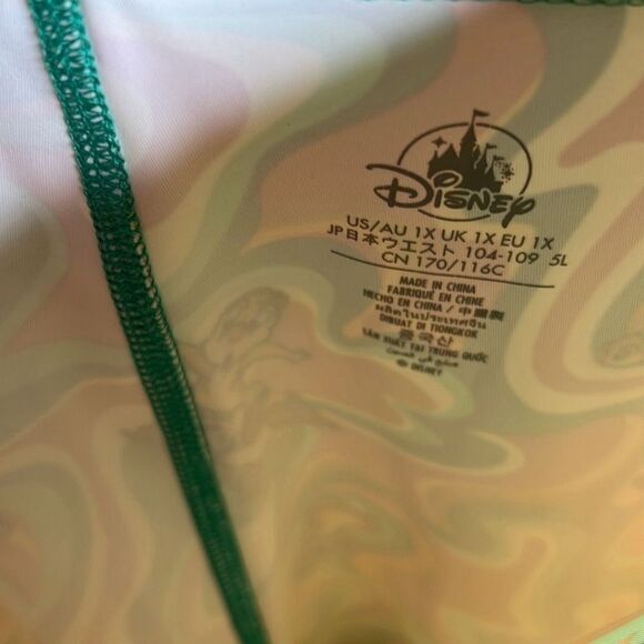 Disney CHIP AND DALE LEGGINGS Plus Size 1X NWT - Picture 4 of 7